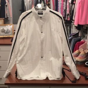 Kenneth Cole dress shirt. Large. White w/ Black trim